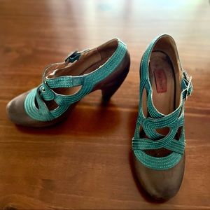 Miz Mooz Retro Strappy Block Heels *BUNDLE FOR DEALS*